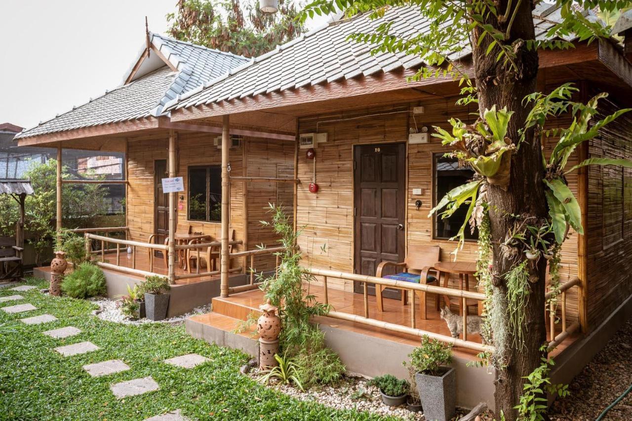 Boutique Hotel & Restaurant, Jaidee Bamboo Huts Чиангмай Экстерьер фото